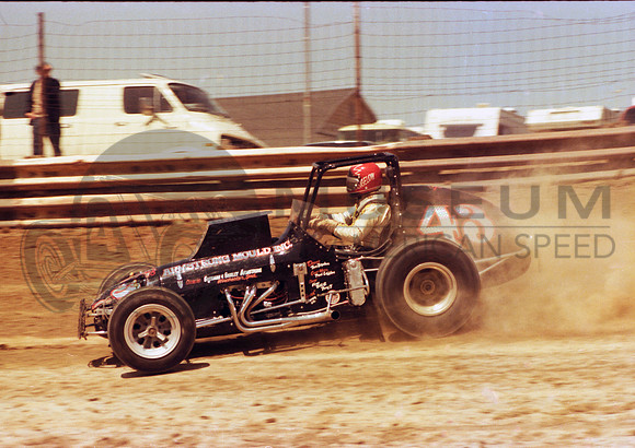 Tom Bigelow  Eldora 4-10-77