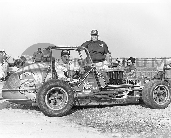 Gary with Willie Davis New Bremen 10-31-71