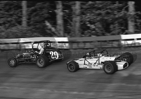 Sneva #4 & Billy Cassella. Winchester 10-14-73