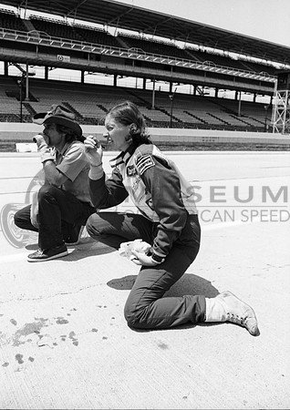 Indy 76