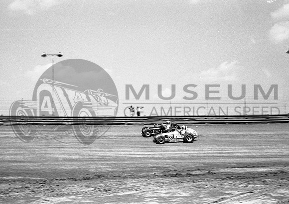 Ronnie Duman #7 and Al Smith