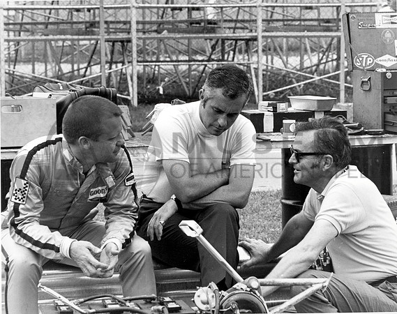 Mark Donohue Roger Penske Chris Economaki IRP 7-26-70